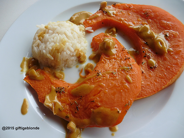 Gastrezept: Muskatkürbis aus dem Backofen mit Curryoberssauce und Reis ...